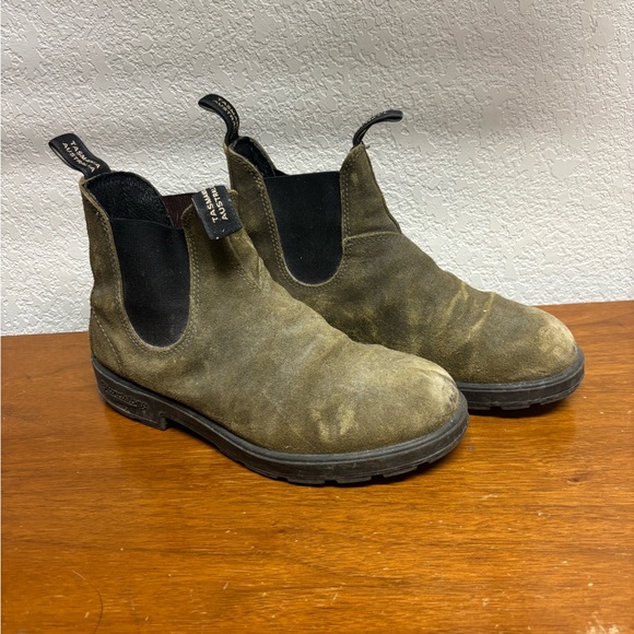 Blundstone Olive Green Chelsea Boots - Picture 1 of 2